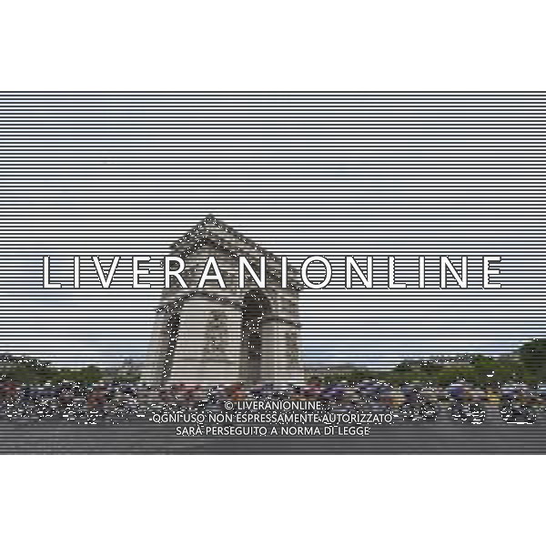 27-07-2025 Tour De France; Tappa 21 Mantes La Ville - Paris; Paris - Arc De Triomphe; ©SIROTTI - AGENZIA ALDO LIVERANI SAS