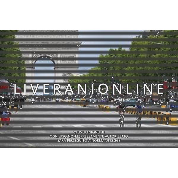 27-07-2025 Tour De France; Tappa 21 Mantes La Ville - Paris; Frecce, Tricolori; Paris - Arc De Triomphe; ©SIROTTI - AGENZIA ALDO LIVERANI SAS