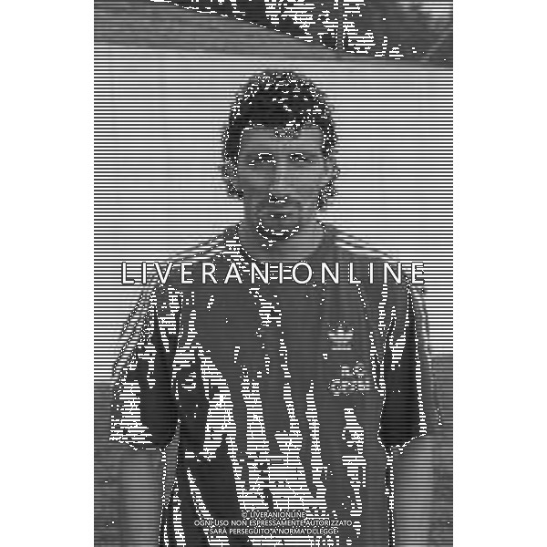 Neg- RETROSPETTIVA DARIO HUBNER CALCIATORE Nella foto DARIO HUBNER CON LA MAGLIA DEL CESENA CALCIO NELL’ANNO 1993-1994 AG ALDO LIVERANI SAS