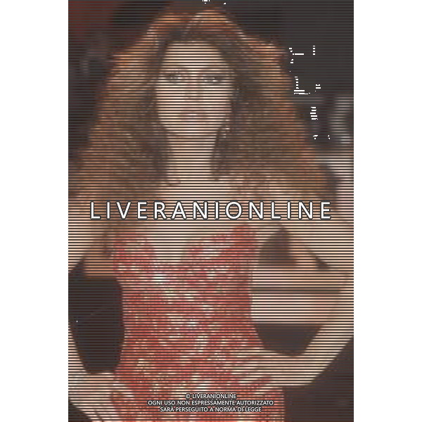 DIAP-RETROSPETTIVA ALIDA CHELLI ATTRICE NELLA FOTO ALIDA CHELLI NELLA TRASMISSIONE TELEVISIVA “METROPOLIS “ NELL\'ANNO 1985 FOTO EDGARDO DELLA SCORCIOSA-AG ALDO LIVERANI SAS