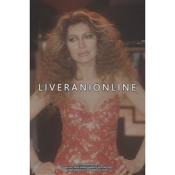 DIAP-RETROSPETTIVA ALIDA CHELLI ATTRICE NELLA FOTO ALIDA CHELLI NELLA TRASMISSIONE TELEVISIVA “METROPOLIS “ NELL\'ANNO 1985 FOTO EDGARDO DELLA SCORCIOSA-AG ALDO LIVERANI SAS
