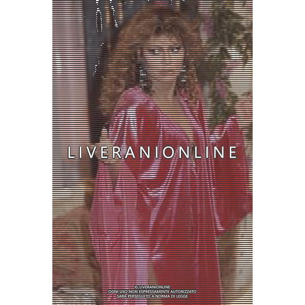 DIAP-RETROSPETTIVA ALIDA CHELLI ATTRICE NELLA FOTO ALIDA CHELLI NELLA TRASMISSIONE TELEVISIVA “METROPOLIS “ NELL\'ANNO 1985 FOTO EDGARDO DELLA SCORCIOSA-AG ALDO LIVERANI SAS