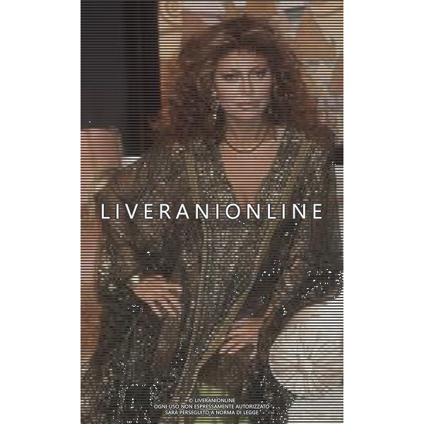 DIAP-RETROSPETTIVA ALIDA CHELLI ATTRICE NELLA FOTO ALIDA CHELLI NELLA TRASMISSIONE TELEVISIVA “METROPOLIS “ NELL\'ANNO 1985 FOTO EDGARDO DELLA SCORCIOSA-AG ALDO LIVERANI SAS