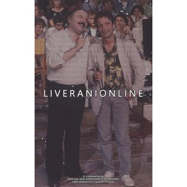 DIAP-RETROSPETTIVA SERGIO CAPUTO CANTANTE NELLA FOTO SERGIO CAPUTO CON GIANN MINA\' OSPITE DELLA TRASMISSIONE TELEVISIVA “BLITZ “NELL\'ANNO 1984 AG ALDO LIVERANI SAS