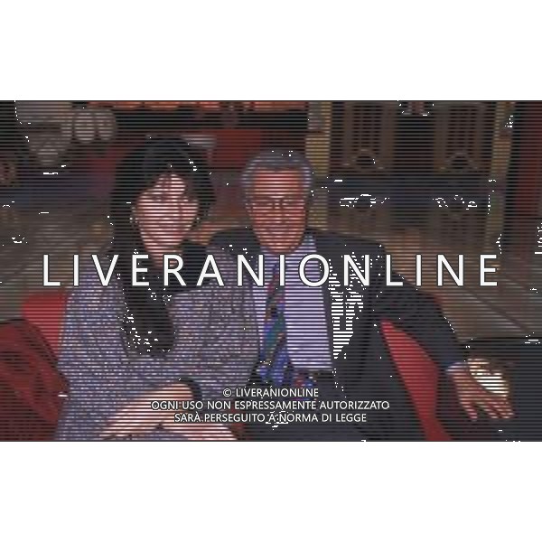 DIAP-RETROSPETTIVA CLAUDIA MORI ATTRICE E CANTANTE NELLA FOTO CLAUDIA MORI CON PINO CARUSO NEL PROGRAMMA TELEVISIVO “ DUDU DUDU\' “ NELL\'ANNO 1990 AG ALDO LIVERANI SAS