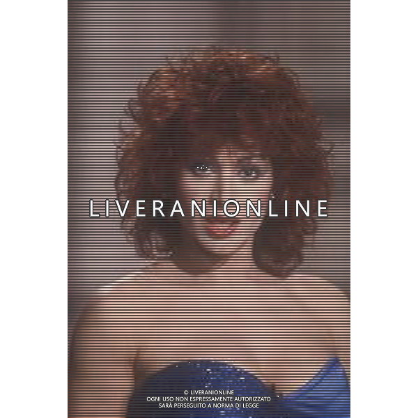 DIAP-RETROSPETTIVA CARMEN RUSSO ATTRICE NELLA FOTO CARMEN RUSSO NELLA TRASMISSIONE TELEVISIVA “GRAND HOTEL “ NELL\'ANNO 1986 AG ALDO LIVERANI SAS