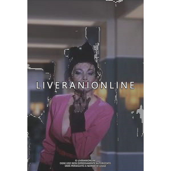 DIAP-RETROSPETTIVA CARMEN RUSSO ATTRICE NELLA FOTO CARMEN RUSSO NELLA TRASMISSIONE TELEVISIVA “GRAND HOTEL “ NELL\'ANNO 1986 AG ALDO LIVERANI SAS