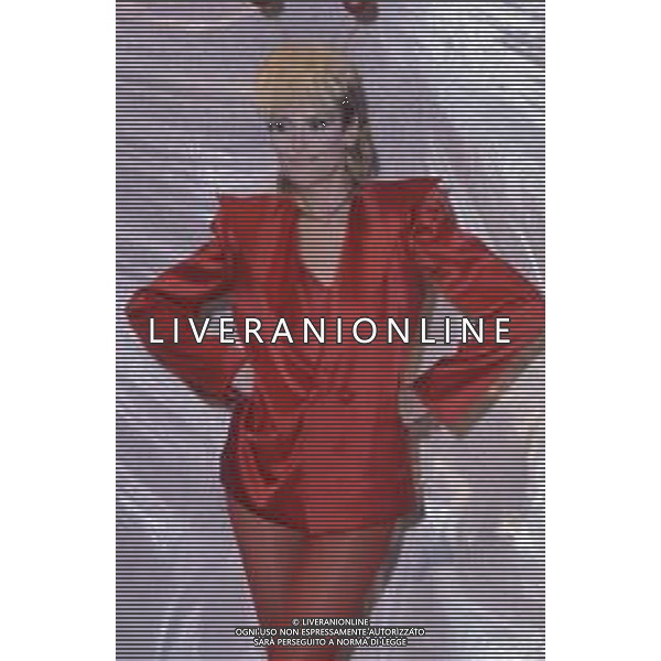 DIAP-RETROSPETTIVA DONATELLA RETTORE CANTANTE NELLA FOTO DONATELLA RETTORE A ROMA NELL\'ANNO 1982 FOTO EDGARDO DELLA SCORCIOSA-AG ALDO LIVERANI SAS