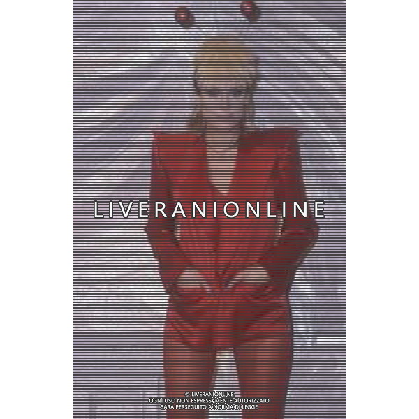 DIAP-RETROSPETTIVA DONATELLA RETTORE CANTANTE NELLA FOTO DONATELLA RETTORE A ROMA NELL\'ANNO 1982 FOTO EDGARDO DELLA SCORCIOSA-AG ALDO LIVERANI SAS