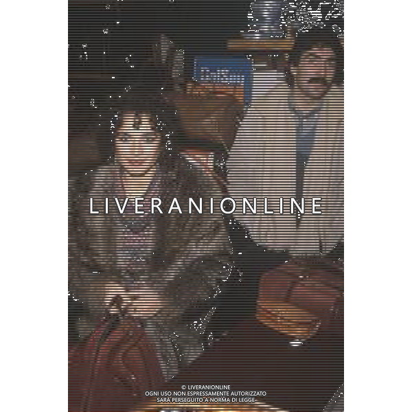 DIAP-RETROSPETTIVA DORA MORONI PRESENTATRICE TELEVISIVA NELLA FOTO DORA MORONI NELL\'ANNO 1982 AG ALDO LIVERANI SAS