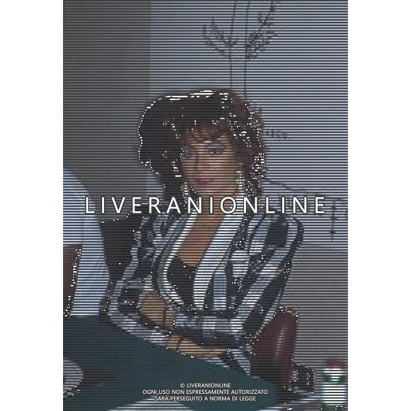 DIAP-RETROSPETTIVA CARMEN RUSSO ATTRICE NELLA FOTO CARMEN RUSSO NELL\'ANNO 1985 AG ALDO LIVERANI SAS 