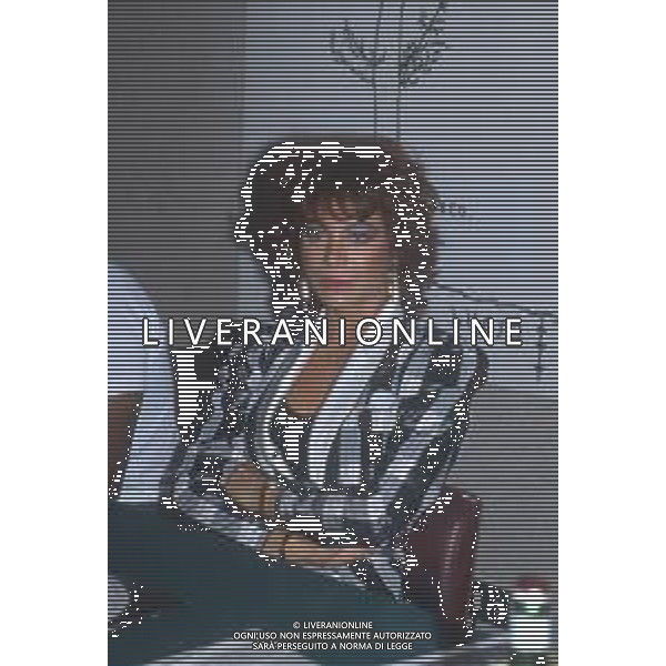 DIAP-RETROSPETTIVA CARMEN RUSSO ATTRICE NELLA FOTO CARMEN RUSSO NELL\'ANNO 1985 AG ALDO LIVERANI SAS 