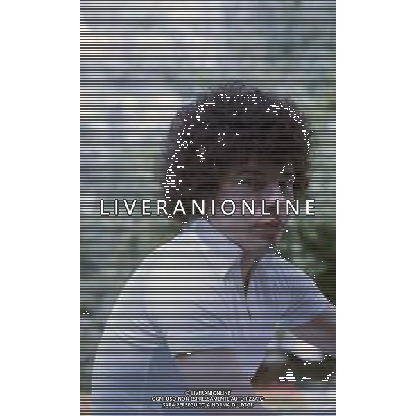 DIAP-RETROSPETTIVA RICCARDO COCCIANTE CANTANTE NELLA FOTO RICCARDO COCCIANTE AL FESTIVAL DI SANREMO NELL\'ANNO 1980 AG ALDO LIVERANI SAS