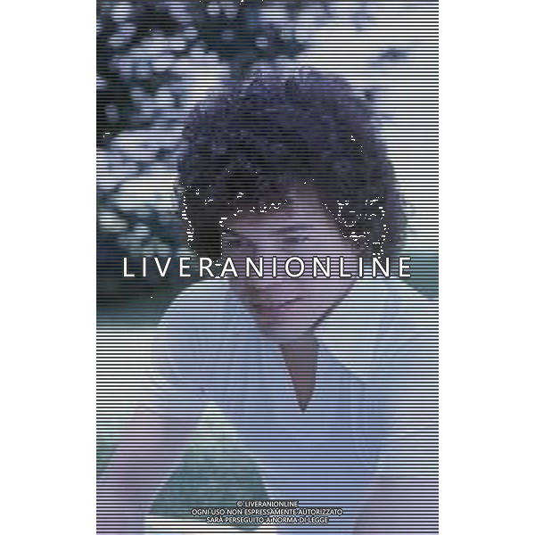 DIAP-RETROSPETTIVA RICCARDO COCCIANTE CANTANTE NELLA FOTO RICCARDO COCCIANTE AL FESTIVAL DI SANREMO NELL\'ANNO 1980 AG ALDO LIVERANI SAS