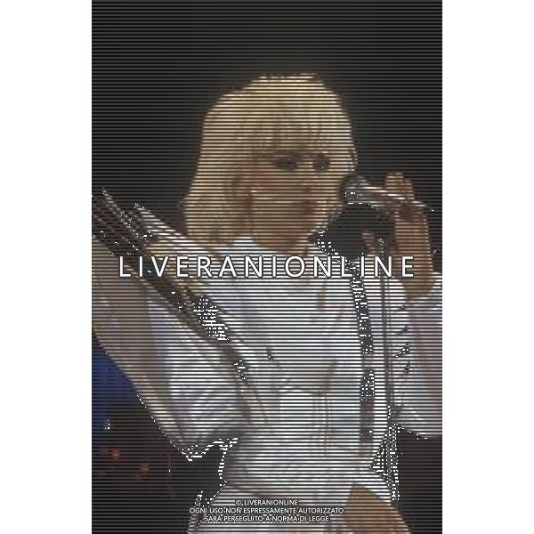 DIAP-RETROSPETTIVA DONATELLA RETTORE CANTANTE NELLA FOTO DONATELLA RETTORE NELL\'ANNO 1986 AL FESTIVAL DI SANREMO AG ALDO LIVERANI SAS