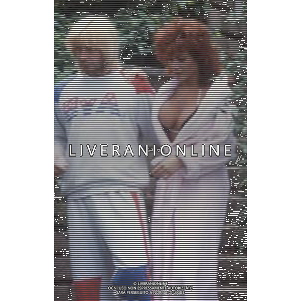 DIAP-RETROSPETTIVA CARMEN RUSSO ATTRICE NELLA FOTO CARMEN RUSSO E ENZO PAOLO TURCHI A ROMA NELL\'ANNO 1986 FOTO EDGARDO DELLA SCORCIOSA-AG ALDO LIVERANI SAS