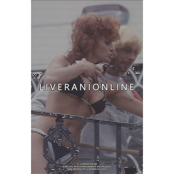 DIAP-RETROSPETTIVA CARMEN RUSSO ATTRICE NELLA FOTO CARMEN RUSSO E ENZO PAOLO TURCHI A ROMA NELL\'ANNO 1986 FOTO EDGARDO DELLA SCORCIOSA-AG ALDO LIVERANI SAS