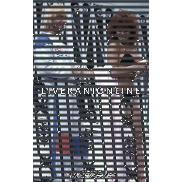 DIAP-RETROSPETTIVA CARMEN RUSSO ATTRICE NELLA FOTO CARMEN RUSSO E ENZO PAOLO TURCHI A ROMA NELL\'ANNO 1986 FOTO EDGARDO DELLA SCORCIOSA-AG ALDO LIVERANI SAS