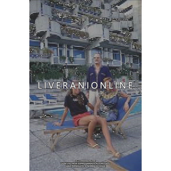 DIAP-RETROSPETTIVA NINO MNFREDI ATTORE NELLA FOTO NINO MANFREDI CON LA MOGLIE ERMINIA E LA FIGLIA ROBERTA FOTO MARIO DOTTI-AG ALDO LIVERANI SAS