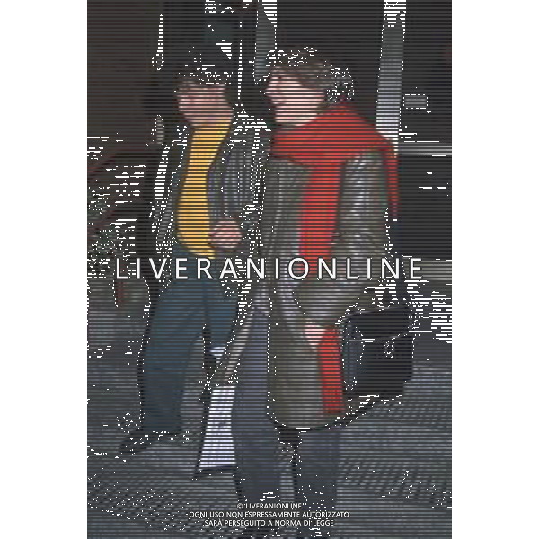 DIAP-RETROSPETTIVA RICCARDO COCCIANTE CANTANTE NELLA FOTO RICCARDO COCCIANTE CON LA MOGLIE A ROMA AG ALDO LIVERANI SAS