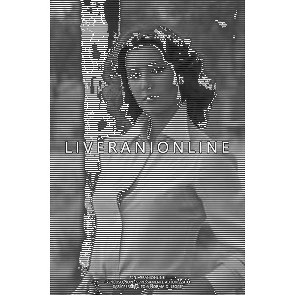 NEG-RETROSPETTIVA PAOLA TEDESCO ATTRICE  NELLA FOTO PAOLA TEDESCO NELL\'ANNO 1975  AG ALDO LIVERANI SAS