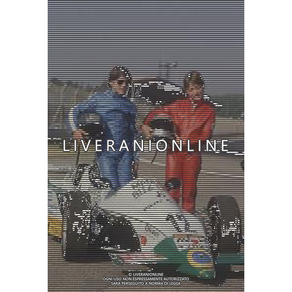 DIAP-RETROSPETTIVA JACQUES VILLENEUVE PILOTA NELLA FOTO JACQUES VILLENEUVE CON LA MADRE JOANNA E LA SORELLA MELANIA AG ALDO LIVERANI SAS
