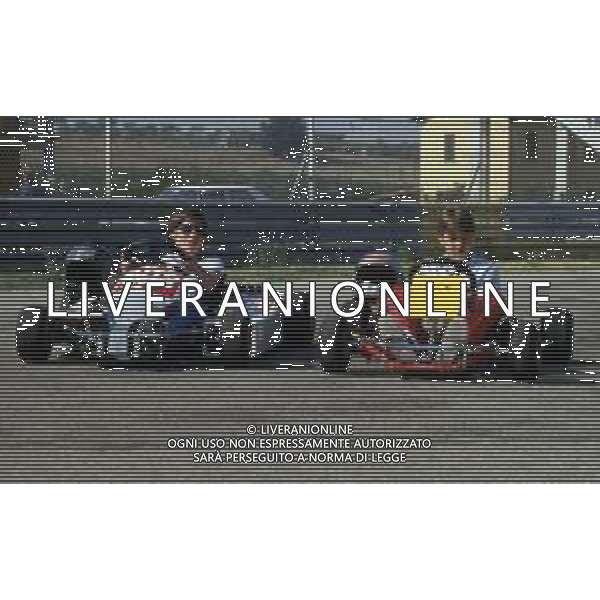 DIAP-RETROSPETTIVA JACQUES VILLENEUVE PILOTA NELLA FOTO JACQUES VILLENEUVE CON LA MADRE JOANNA E LA SORELLA MELANIA NELL\'ANNO 1985 AG ALDO LIVERANI SAS