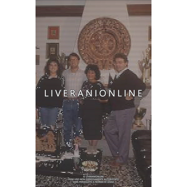 DIAP-RETROSPETTIVA IVAN CAPELLI PILOTA F1 NELLA FOTO IVAN CAPELLI CON LA FAMIGLIA AG ACONTROLUCE-AG ALDO LIVERANI SAS 