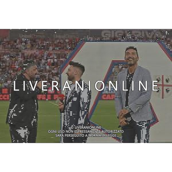 2-8-2025. Cagliari calcio-A.S. Saint Etienne. 1¬ trofeo Gigi Riva, stadio Unipol Domus CagliariFoto Salvatore Moi/Agenzia Aldo Liverani s.as. Nella foto: da sinista a destra: Gennaro Gattuso allenatore nazionale calcio Italia, presentatore radio RDS, Gianluigi Buffon dirigente nazionale calcio Italia