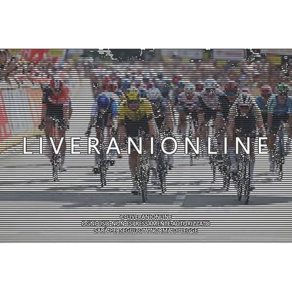 04-08-2025 Tour De Pologne; Tappa 01 Wroclaw - Legnica; 2025, Visma - Lease A Bike; 2025, Alpecin - Deceuninck; 2025, Soudal - Quick Step; Kooij, Olav; Plowright, Jensen; Magnier, Paul; Legnica; ©SIROTTI - AGENZIA ALDO LIVERANI SAS