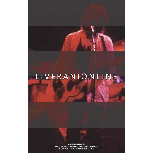 DIAP-RETROSPETTIVA BOB DYLAN CANTANTE NELLA FOTO BOB DYLAN A BOLOGNA NELL\'ANNO 1987 AG ALDO LIVERANI SAS