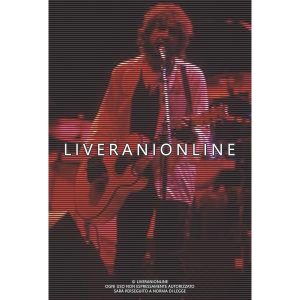 DIAP-RETROSPETTIVA BOB DYLAN CANTANTE NELLA FOTO BOB DYLAN A BOLOGNA NELL\'ANNO 1987 AG ALDO LIVERANI SAS