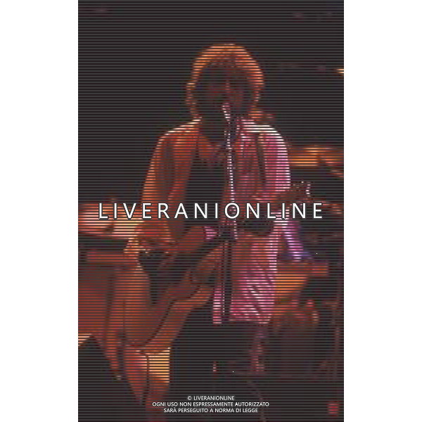 DIAP-RETROSPETTIVA BOB DYLAN CANTANTE NELLA FOTO BOB DYLAN A BOLOGNA NELL\'ANNO 1987 AG ALDO LIVERANI SAS