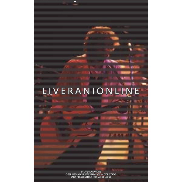 DIAP-RETROSPETTIVA BOB DYLAN CANTANTE NELLA FOTO BOB DYLAN A BOLOGNA NELL\'ANNO 1987 AG ALDO LIVERANI SAS