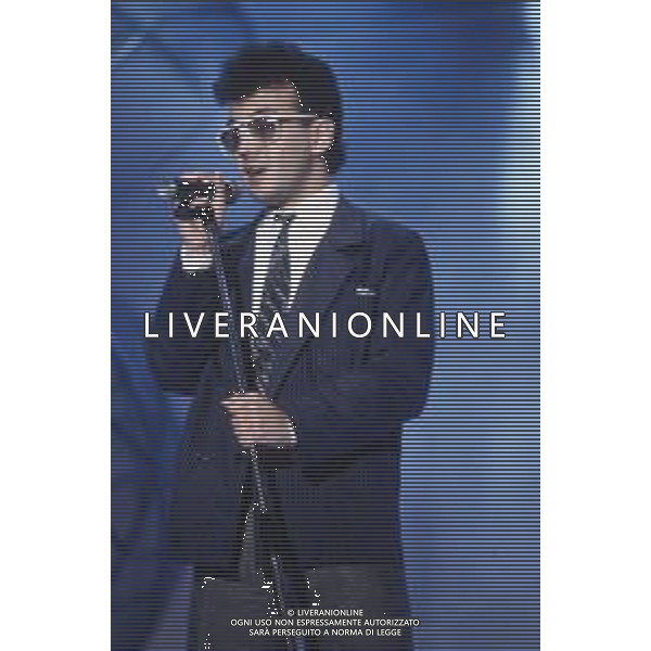 DIAP-RETROSPETTIVA ENRICO RUGGERI CANTANTE NELLA FOTO ENRICO RIGGERI NELL\'ANNO 1985 AG ALDO LIVERANI SAS