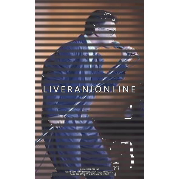DIAP-RETROSPETTIVA ENRICO RUGGERI CANTANTE NELLA FOTO ENRICO RIGGERI NELL\'ANNO 1985 AG ALDO LIVERANI SAS