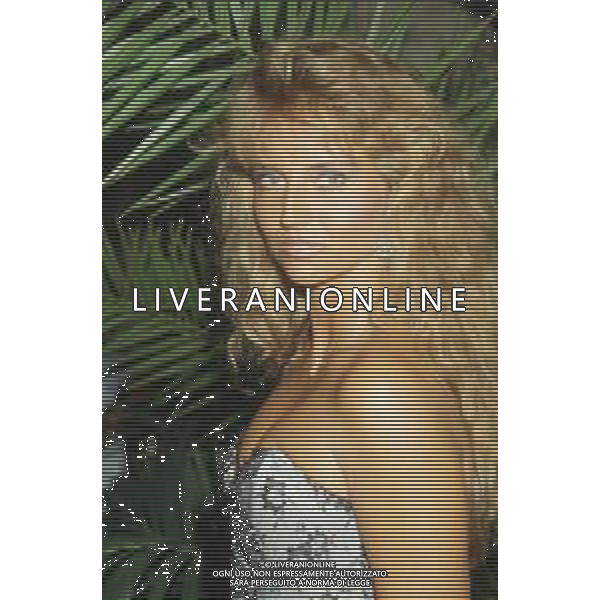 DIAP- RETROSPETTIVA ANTONELLA INTERLENGHI ATTRICE NELLA FOTO ANTONELLA INTERLENGHI A TAORMINA NELL\'ANNO 1985 AG ALDO LIVERANI SAS