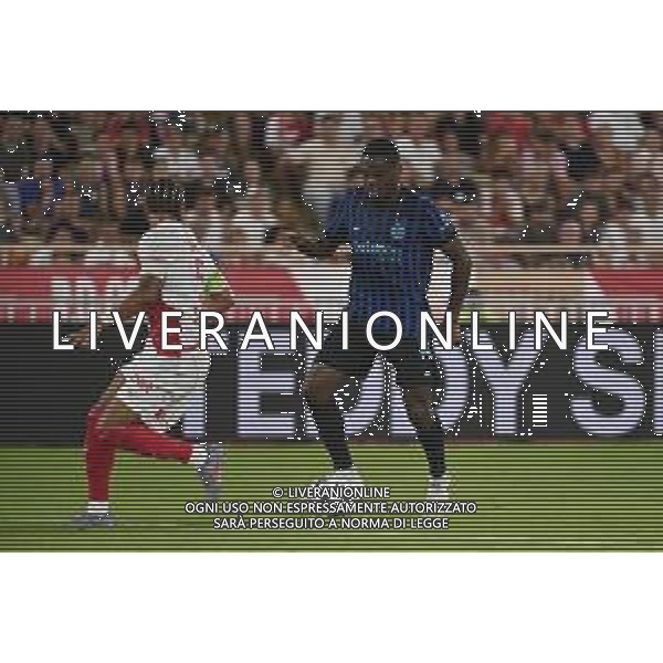 TVRG Monaco vs Inter nella foto l\'azione personale di Ange-Yoan Bonny (Inter) terminata con il gol del 2 a 1 Inter Monaco (MC) 08-08-2025 Stade Louis II Monaco vs Inter - amichevole precampionato foto Roberto Garavaglia/Agenzia Aldo Liverani sas