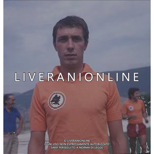 DIAP-RETROSPETTIVA DOMENICO MAGGIORA CALCIATORE NELLA FOTO DOMENICO MAGGIORA CON LA MAGLIA DELLA ROMA CALCIO AG ALDO LIVERANI SAS