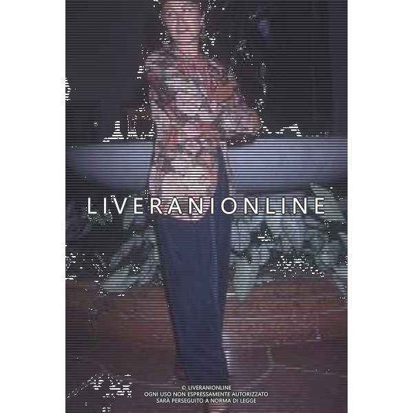 DIAP-RETROSPETTIVA OTTAVIA PICCOLO ATTRICE NELLA FOTO OTTAVIA PICCOLO A MILANO NELL\'ANNO 1990 AG ALDO LIVERANI SAS
