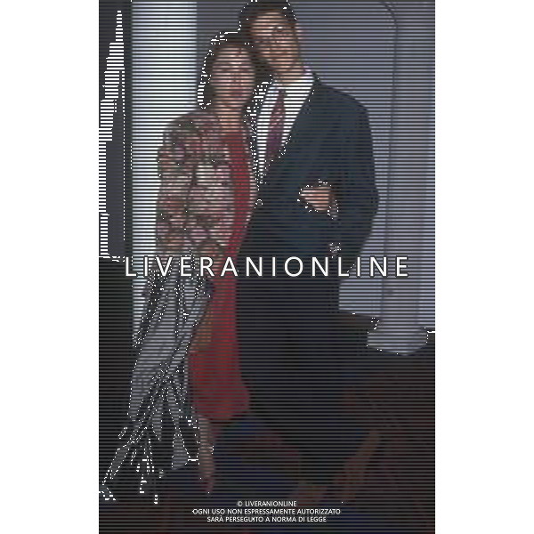 DIAP-RETROSPETTIVA OTTAVIA PICCOLO ATTRICE NELLA FOTO OTTAVIA PICCOLO CON IL FIGLIO NICOLA A MILANO NELL\'ANNO 1990 AG ALDO LIVERANI SAS 