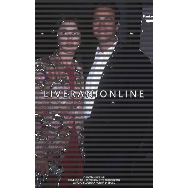 DIAP-RETROSPETTIVA OTTAVIA PICCOLO ATTRICE NELLA FOTO OTTAVIA PICCOLO CON MASSIMO GHINI A MILANO NELL\'ANNO 1990 AG ALDO LIVERANI SAS