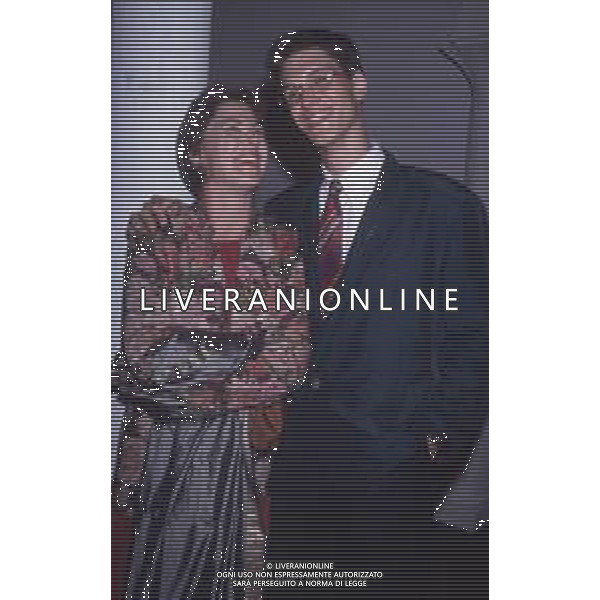 DIAP-RETROSPETTIVA OTTAVIA PICCOLO ATTRICE NELLA FOTO OTTAVIA PICCOLO CON IL FIGLIO NICOLA A MILANO NELL\'ANNO 1990 AG ALDO LIVERANI SAS 
