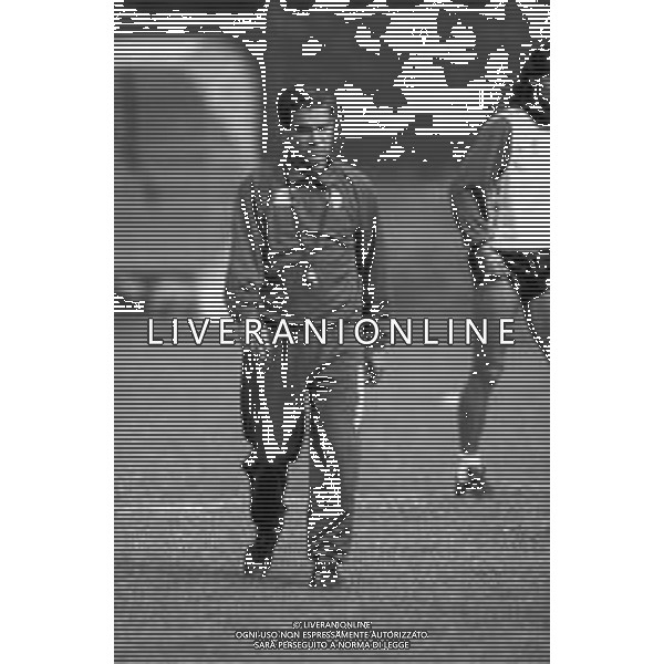 NEG-RETROSPETTIVA ROSARIO RAMPANTI ALLENATORE CALCIO NELLA FOTO ROSARIO RAMPANTI ALLENATORE TORINO CALCIO NELL\'ANNO 1994-1995 DURANTE L’ALLENAMENTO AG ALDO LIVERANI SAS