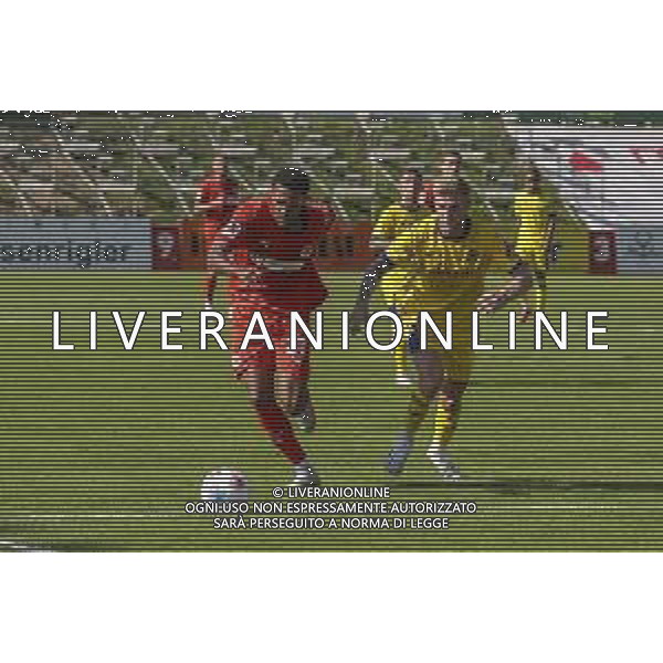 Andreas Hountondji of St Pauli FC 1910 battle for the ball with Nicolás Valentini of Hellas Verona FC during St Pauli FC 1910 vs Hellas Verona FC, 5° Test Match, at Velly Arena in Imst (A), on August 09, 2025. (Photo by Davide Casentini) AG ALDO LIVERANI SAS