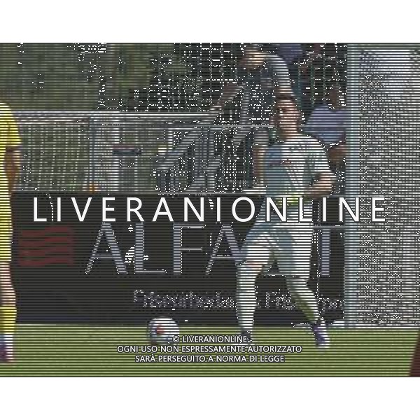 Lorenzo Montipò of Hellas Verona FC play the ball during St Pauli FC 1910 vs Hellas Verona FC, 5° Test Match, at Velly Arena in Imst (A), on August 09, 2025. (Photo by Davide Casentini) AG ALDO LIVERANI SAS