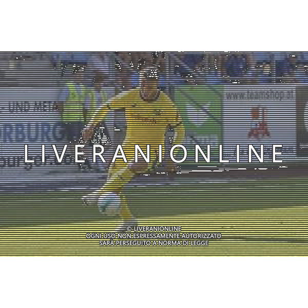 Santana do Nascimiento Giovane of Hellas Verona FC play the ball during St Pauli FC 1910 vs Hellas Verona FC, 5° Test Match, at Velly Arena in Imst (A), on August 09, 2025. (Photo by Davide Casentini) AG ALDO LIVERANI SAS