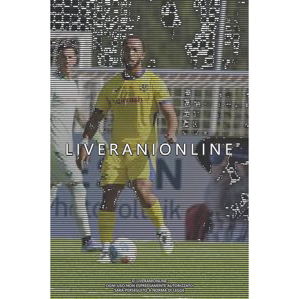 Enzo Ebosse of Hellas Verona play the ball during St Pauli FC 1910 vs Hellas Verona FC, 5° Test Match, at Velly Arena in Imst (A), on August 09, 2025. (Photo by Davide Casentini) AG ALDO LIVERANI SAS