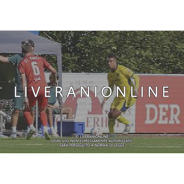 Santana do Nascimiento Giovane of Hellas Verona FC play the ball during St Pauli FC 1910 vs Hellas Verona FC, 5° Test Match, at Velly Arena in Imst (A), on August 09, 2025. (Photo by Davide Casentini) AG ALDO LIVERANI SAS