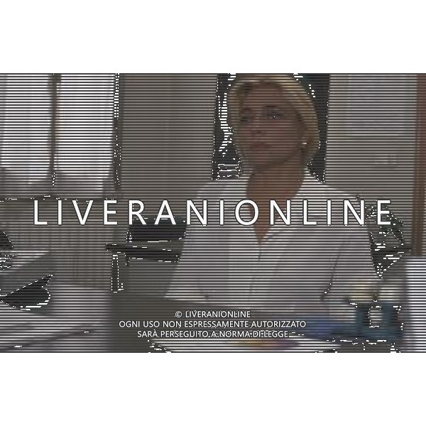 DIAP-RETROSPETTIVA MARA VENIER ATTIRCE E PRESENTATRICE TELEVISIVA NELLA FOTO MARA VENIER SUL SET DEL FILM“IL GOAL DI MARTIN PESCATORE “NELL\'ANNO 1997 AG ALDO LIVERANI SAS